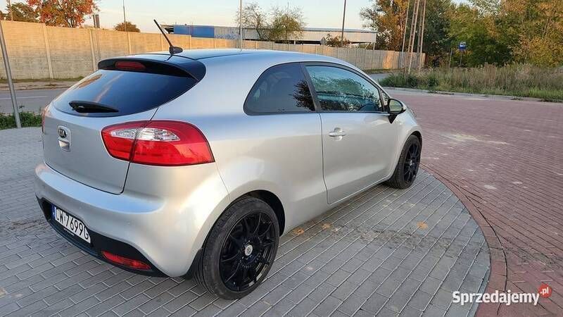 Używany 2014 Kia Rio 3 Coupe | 30 900 zł - Obraz 1/4