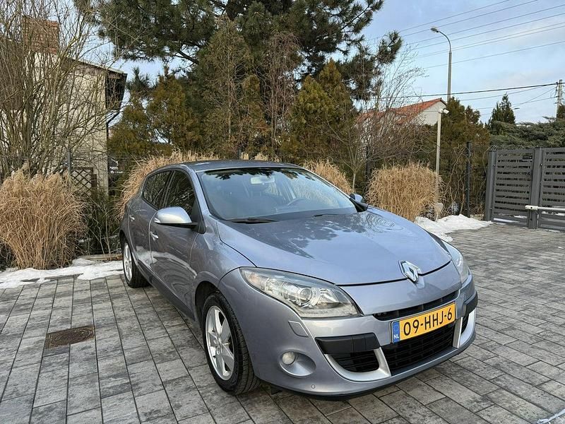Używany Renault Mégane III 115 KM (84 kW) 2008 Srebrny Hatchback