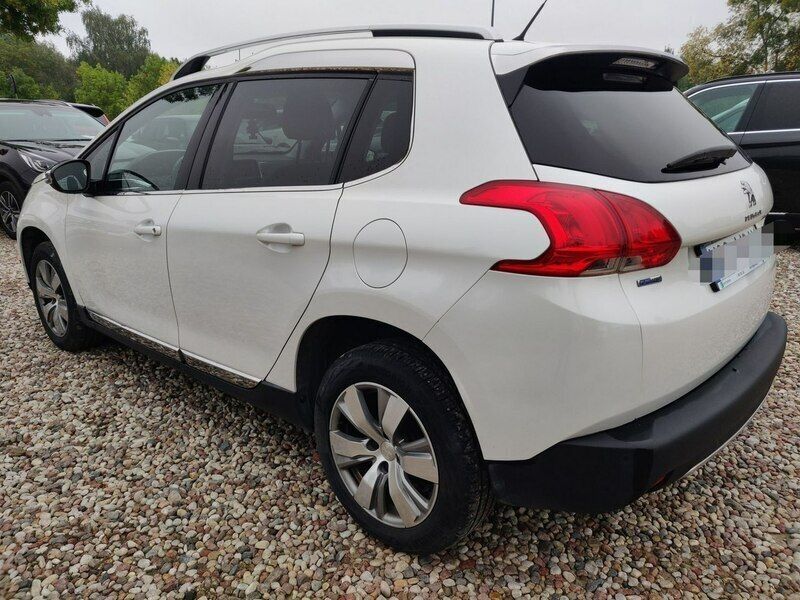 Używany Peugeot 2008 110 KM (80 kW) 2016 Biały SUV