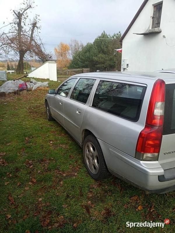 Używany Volvo V70 2004 Srebrny Kombi