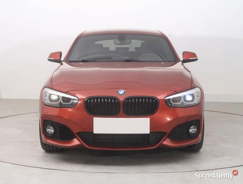 Używany BMW 118 2018 Pomarańczowy Hatchback