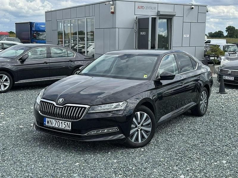 Czarny (metalik) Używany 2021 Skoda Superb Sedan/Limuzyna | 109 900 zł (Dość drogi) - Obraz 1/4