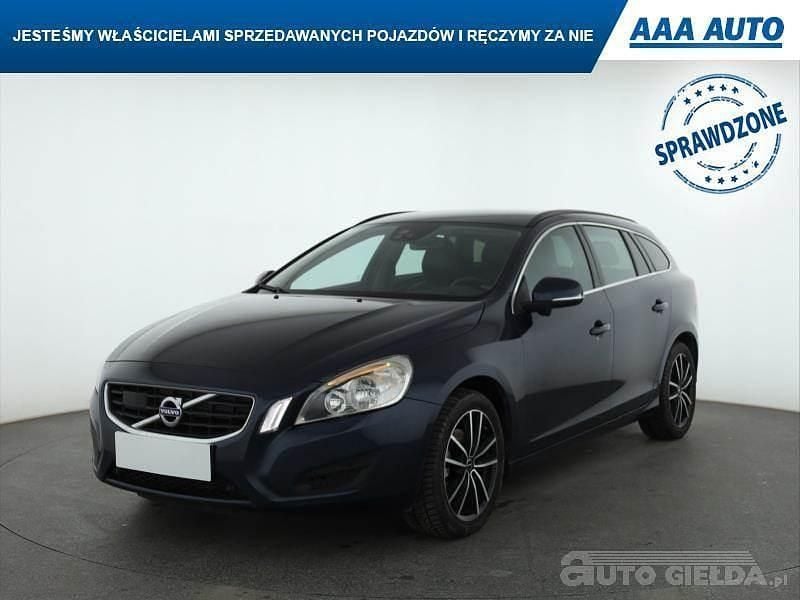Używany Volvo V60 2013 Błękitny Kombi