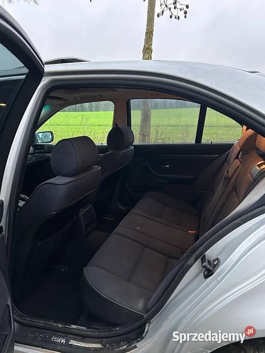 Używany BMW 525 2002 Srebrny Sedan/Limuzyna