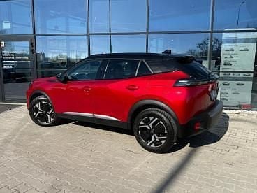 Używany Peugeot 2008 GT 130 KM (95 kW) 2024 Czerwony SUV