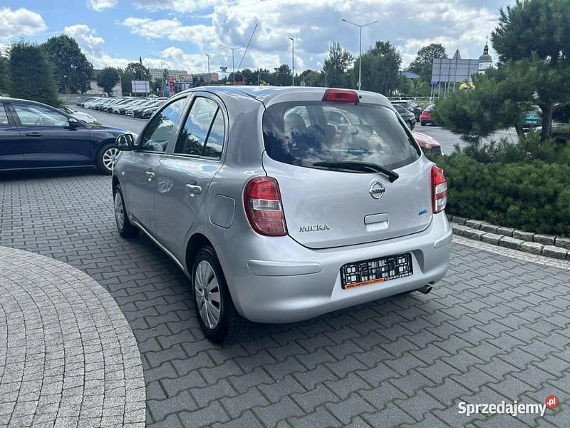 Używany Nissan Micra 80 KM (58 kW) 2011 Srebrny Hatchback