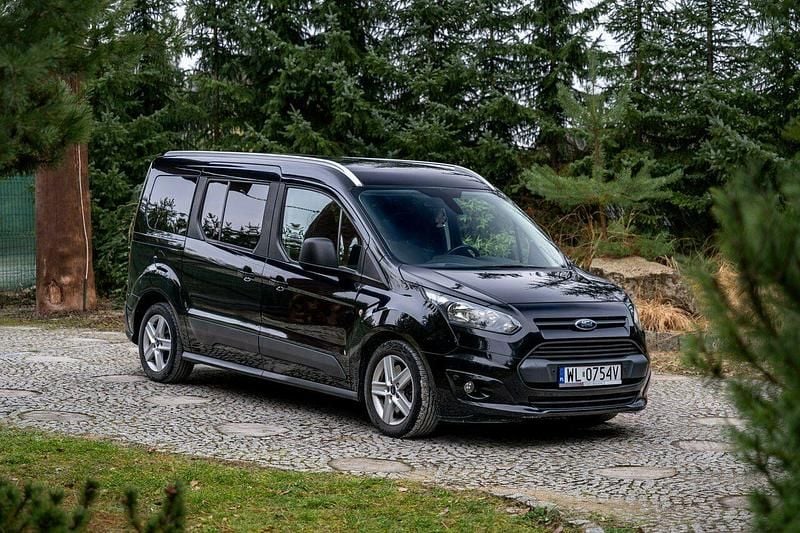 Czarny (metalik) Używany 2015 Ford Grand Tourneo Connect Minivan | 44 777 zł - Obraz 1/4