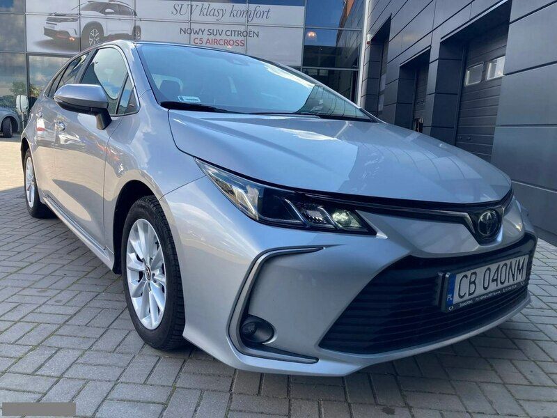 Srebrny Używany 2022 Toyota Corolla Sedan/Limuzyna | 75 900 zł (Uczciwa cena) - Obraz 1/4