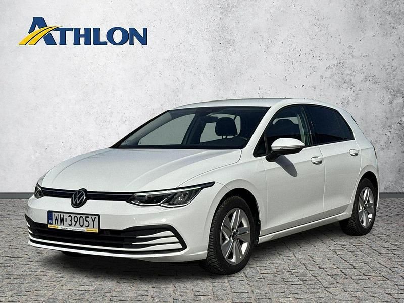 Biały Używany 2021 VW Golf VIII Hatchback | 77 500 zł (Uczciwa cena) - Obraz 1/4
