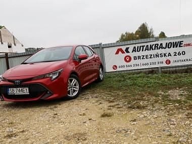 Używany Toyota Corolla 98 KM (72 kW) 2022 Czerwony Hatchback