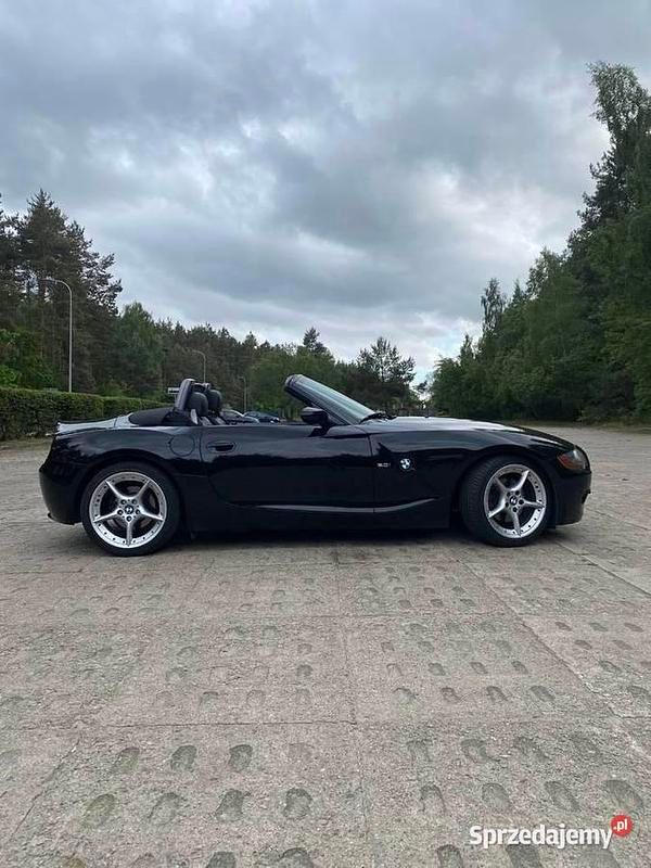 Czarny Używany 2004 BMW Z4 Kabriolet | 46 000 zł - Obraz 1/4