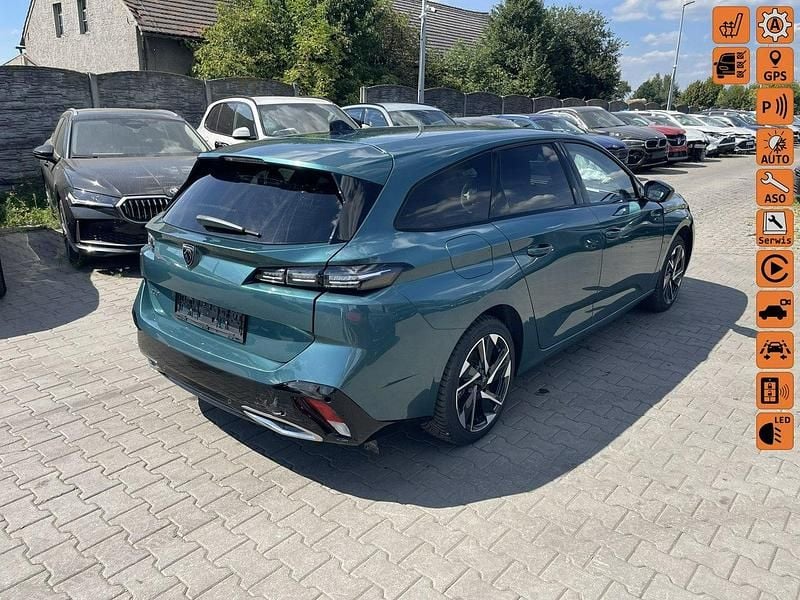 Zielony ciemny (metalik, perła) Używany 2024 Peugeot 308 Kombi | 52 900 zł - Obraz 1/4