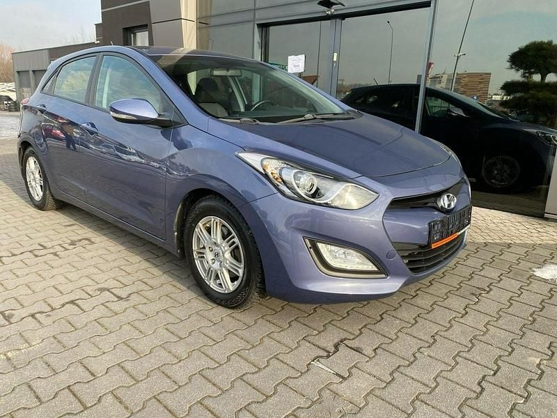 Używany Hyundai i30 135 KM (99 kW) 2013 Granatowy Hatchback