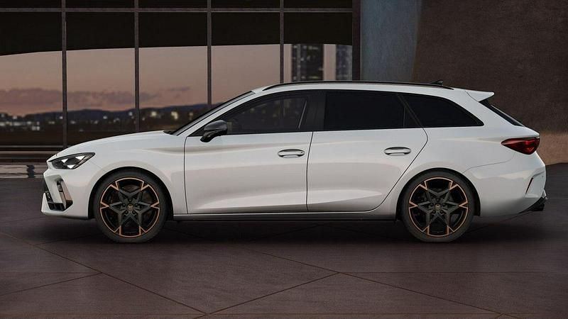 Używany Cupra Leon 333 KM (244 kW) 2023 Szary (metalik) Sedan/Limuzyna