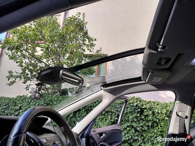 Używany Opel Zafira Cosmo 2013 Biały Minivan