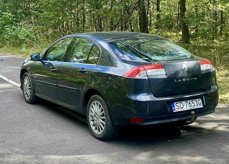 Szary Używany 2009 Renault Laguna III Sedan/Limuzyna | 10 400 zł (Dobra cena) - Obraz 1/4