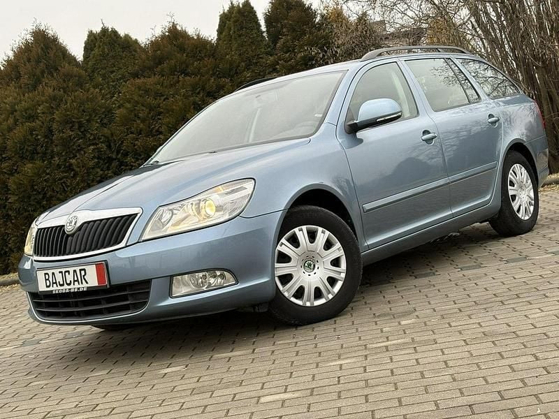 Używany Skoda Octavia 122 KM (89 kW) 2011 Szary (metalik) Kombi
