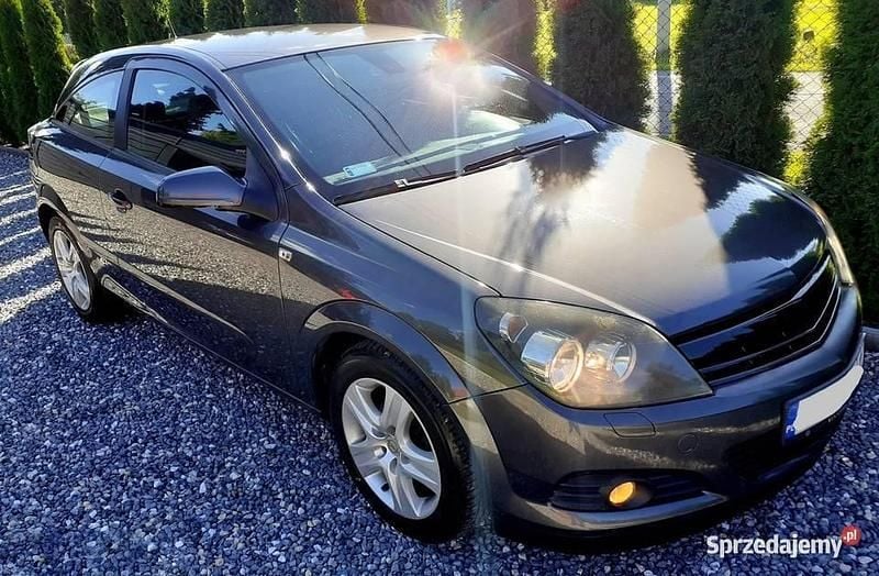 Używany Opel Astra GTC 2009 Brązowy Hatchback