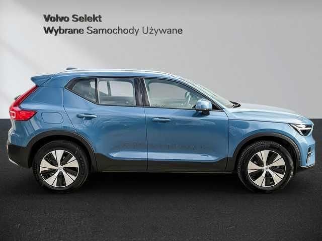 Używany Volvo XC40 163 KM (119 kW) 2025 Niebieski SUV