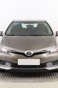 Używany Toyota Auris 99 KM (72 kW) 2017 Szary Hatchback