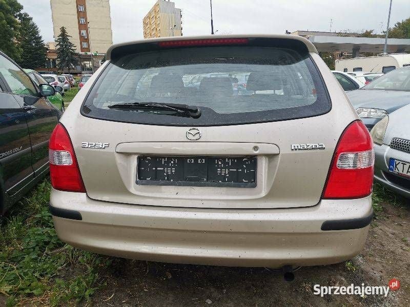 Używany Mazda 323F 1999 Beżowy Hatchback