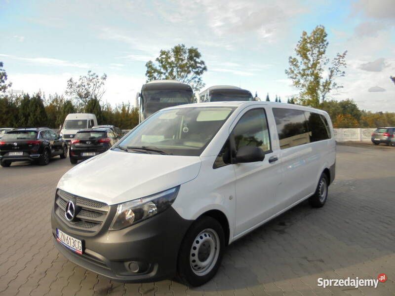 Używany 2016 Mercedes Vito Minivan | 119 900 zł - Obraz 1/4