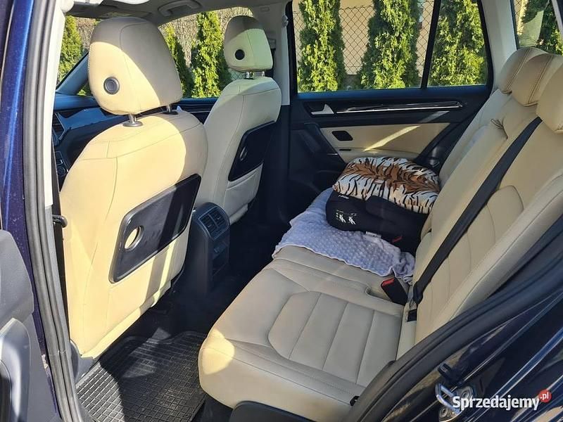 Używany VW Golf Sportsvan Comfortline 2015 Granatowy Minivan