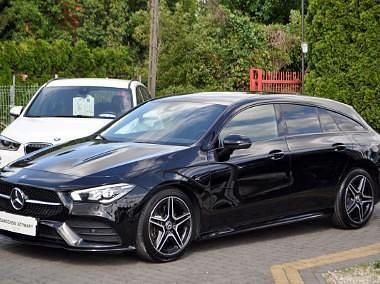 Czarny Używany 2020 Mercedes CLA180 Shooting Brake AMG line Kombi | 109 555 zł - Obraz 1/4