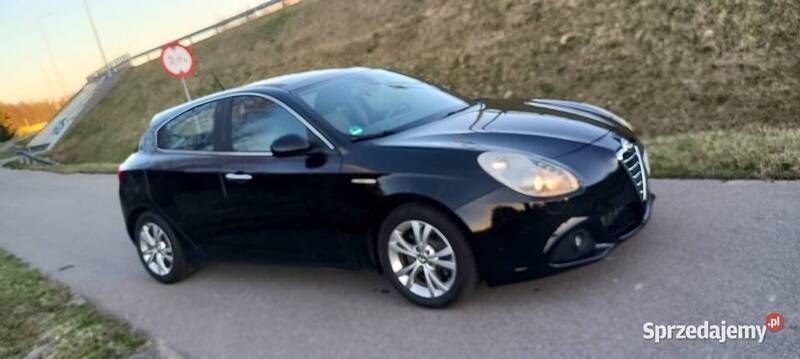Czarny Używany 2011 Alfa Romeo Giulietta Hatchback | 23 900 zł (Uczciwa cena) - Obraz 1/4