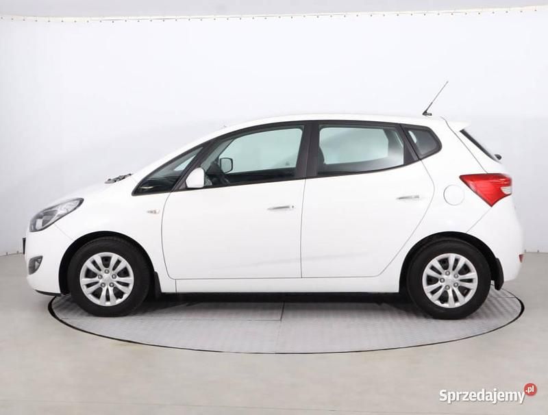 Używany Hyundai ix20 125 KM (91 kW) 2017 Biały Hatchback
