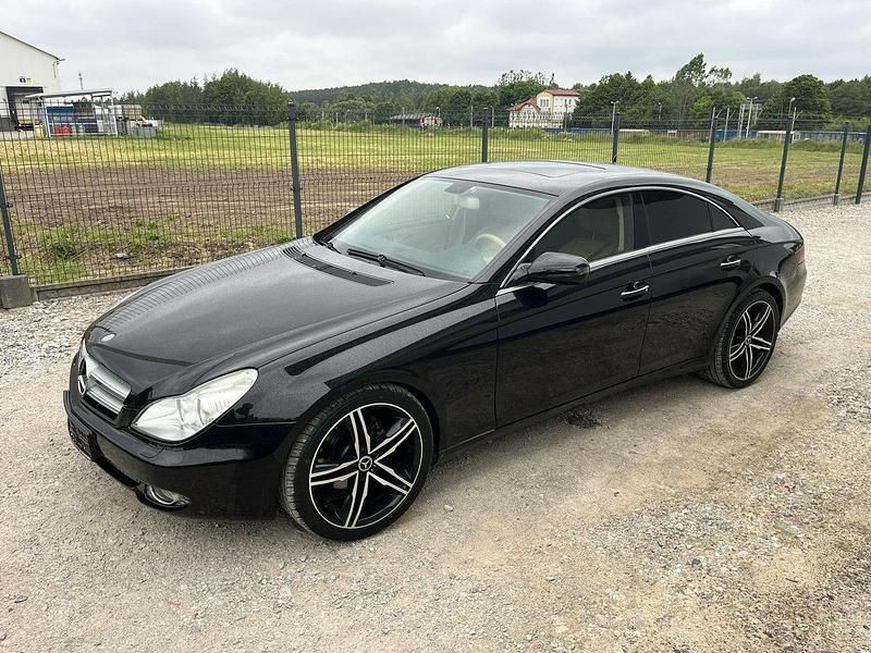 Czarny Używany 2009 Mercedes CLS320 Sedan/Limuzyna | 49 900 zł - Obraz 1/4