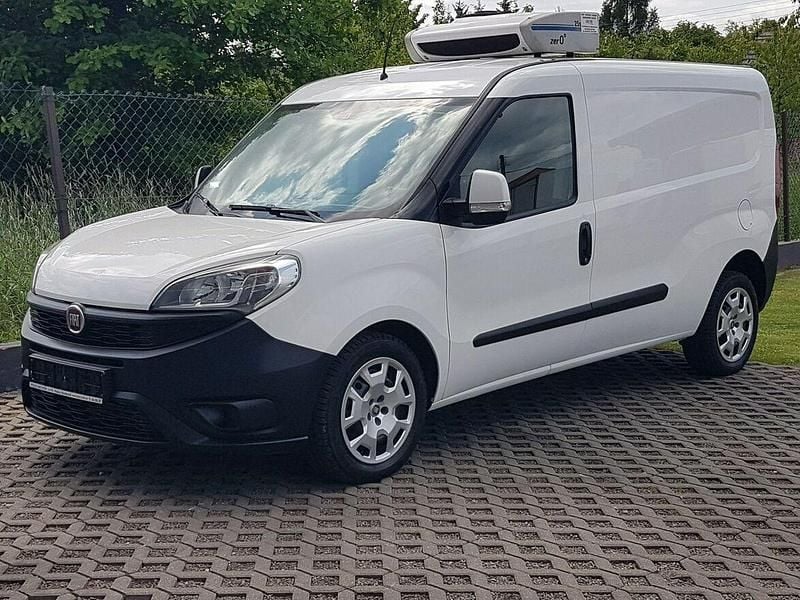 Biały Używany 2016 Fiat Doblò Minivan | 44 900 zł - Obraz 1/4