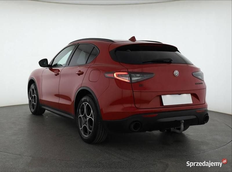 Używany Alfa Romeo Stelvio 280 KM (205 kW) 2019 Bordowy SUV