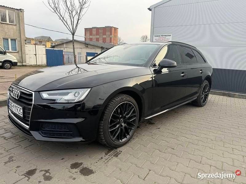 Czarny Używany 2017 Audi A4 Kombi | 50 000 zł (Dobra cena) - Obraz 1/4