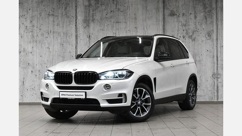 Mineral white metallic metalizowany Używany 2018 BMW X5 SUV | 119 800 zł (Super Cena) - Obraz 1/3