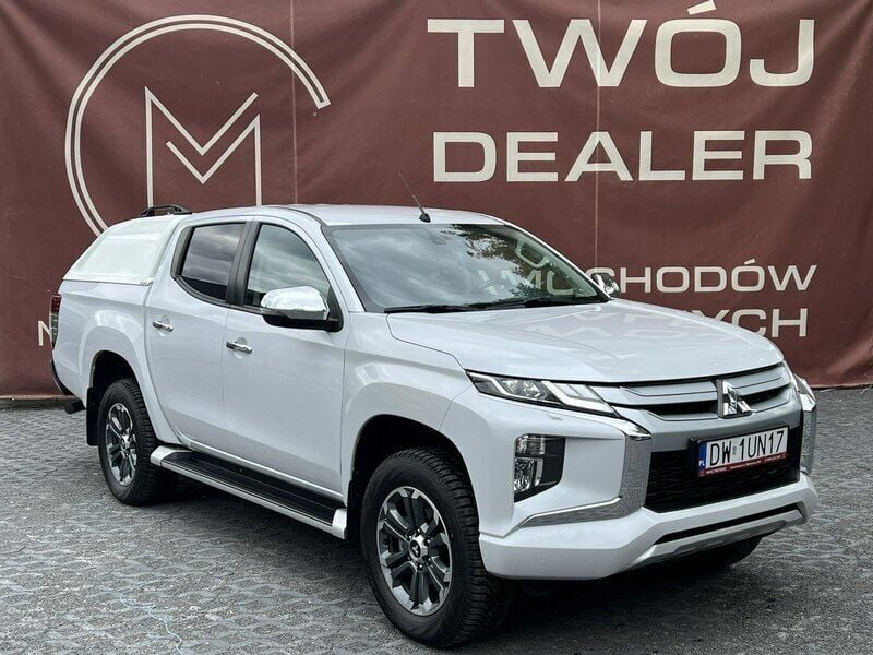 Biały (metalik) Używany 2021 Mitsubishi L200 Pickup | 165 800 zł - Obraz 1/4