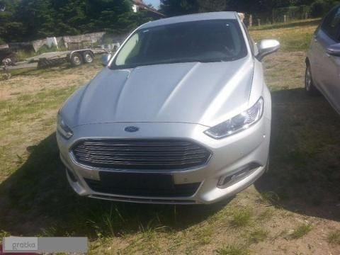 Używany Ford Mondeo Trend+ 160 KM (117 kW) 2017 Srebrny metalik (metallic) Hatchback