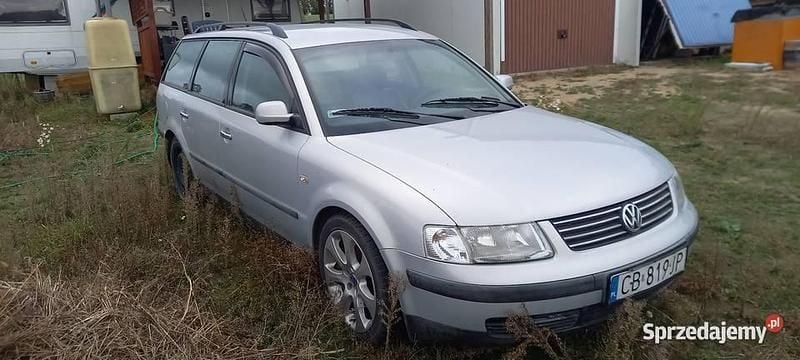 Używany VW Passat 2001 Srebrny Kombi