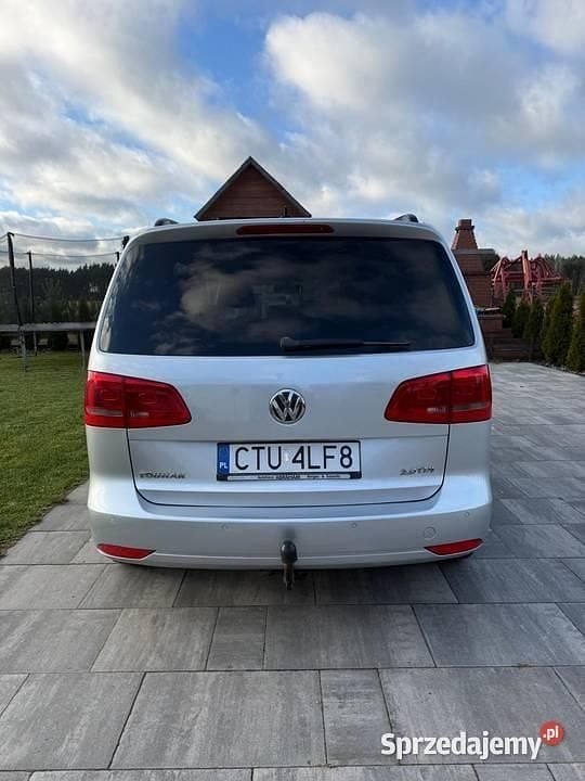 Używany VW Touran 2010 Srebrny Minivan