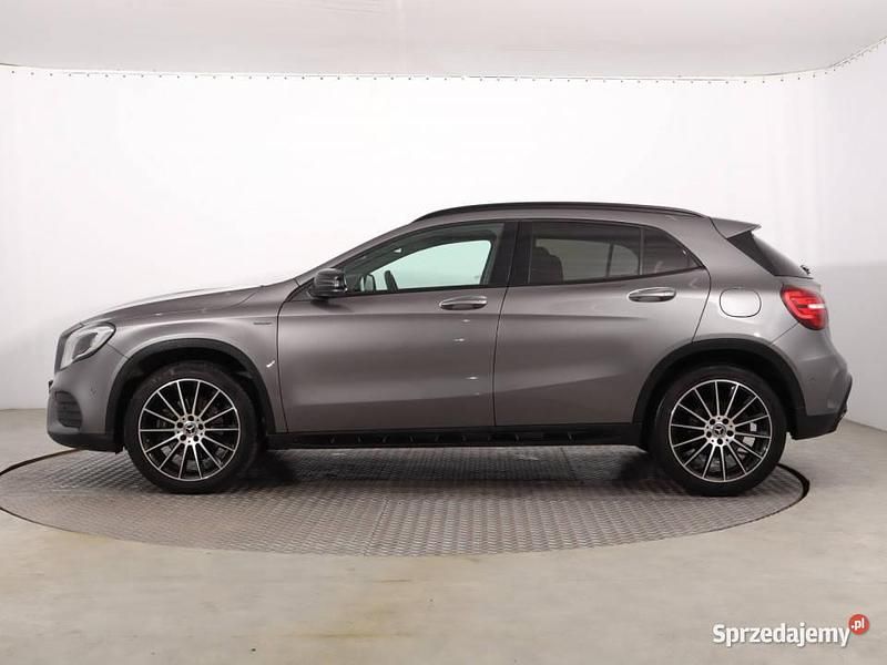 Używany Mercedes GLA220 2017 Szary SUV