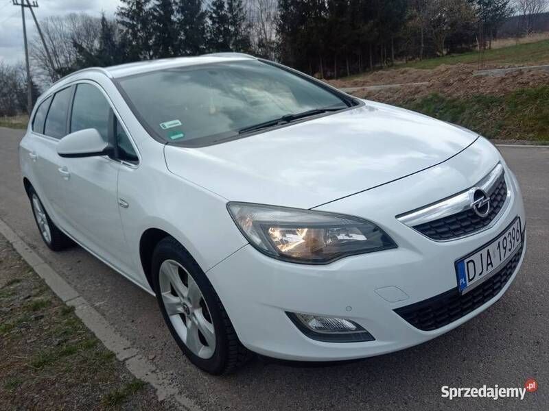 Używany 2012 Opel Astra | 26 500 zł (Dość drogi) - Obraz 1/4