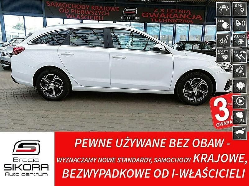 Biały Używany 2021 Hyundai i30 Kombi | 67 900 zł (Drogi) - Obraz 1/4