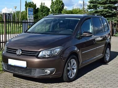 Brązowy Używany 2010 VW Touran Minivan | 27 500 zł (Drogi) - Obraz 1/4