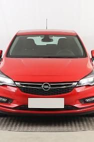 Używany Opel Astra 110 KM (80 kW) 2019 Czerwony Hatchback