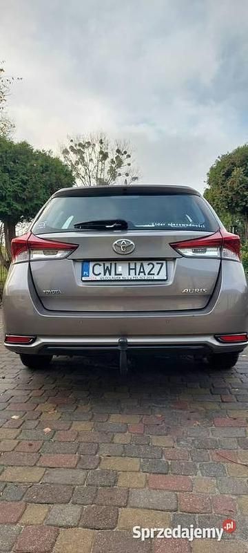 Używany Toyota Auris 132 KM (97 kW) 2015 Kombi