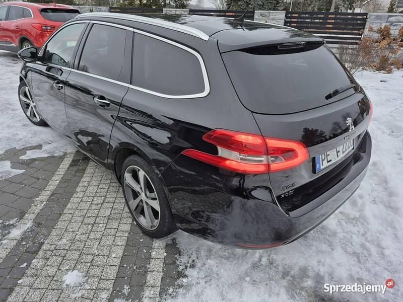 Używany Peugeot 308 120 KM (88 kW) 2014 Czarny Sedan/Limuzyna