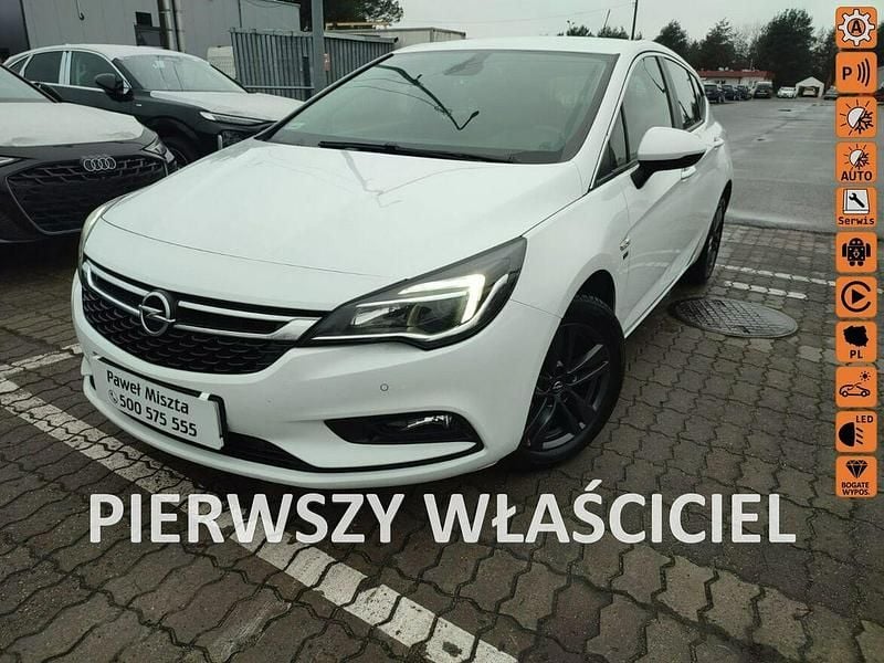 Biały (metalik) Używany 2019 Opel Astra Hatchback | 46 900 zł (Uczciwa cena) - Obraz 1/4