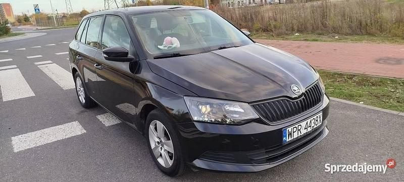Używany Skoda Fabia 2016 Czarny Kombi