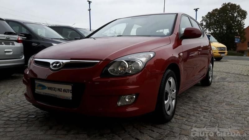 Używany Hyundai i30 2010 Bordowy metalik