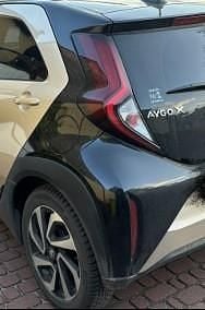 Używany Toyota Aygo X Style 72 KM (52 kW) 2024 Złoty SUV